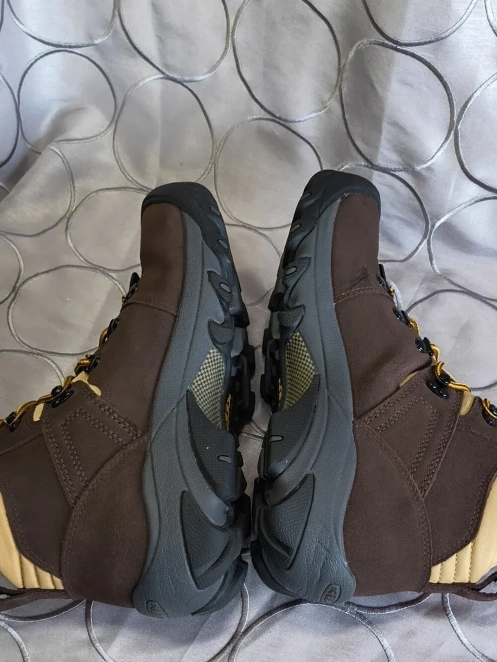 KEEN Brown and Tan Men's Waterproof Hiking Boots Size 11.5 SS4